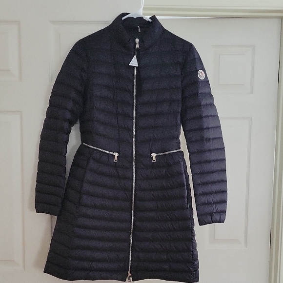 Moncler Black Quilted Women's Coat like new condition - Picture 1 of 13